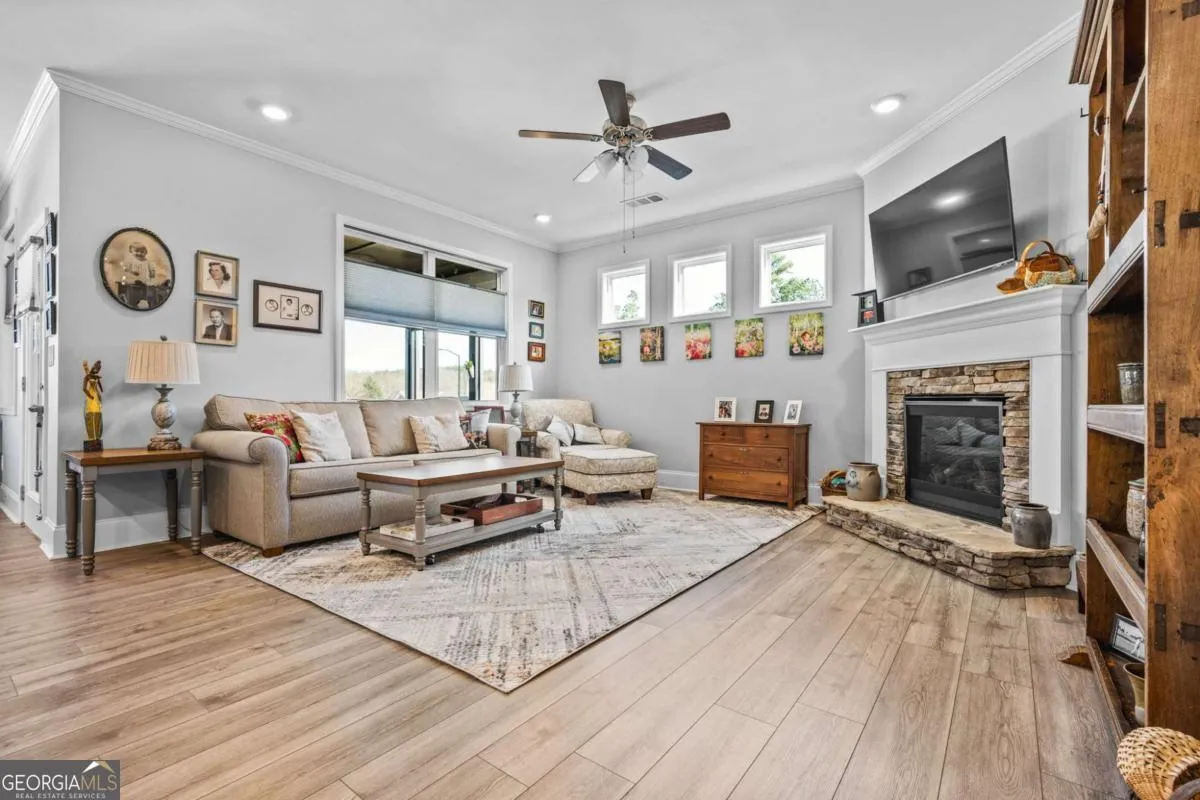 173 Four Seasons Blvd — photo 38 of 38