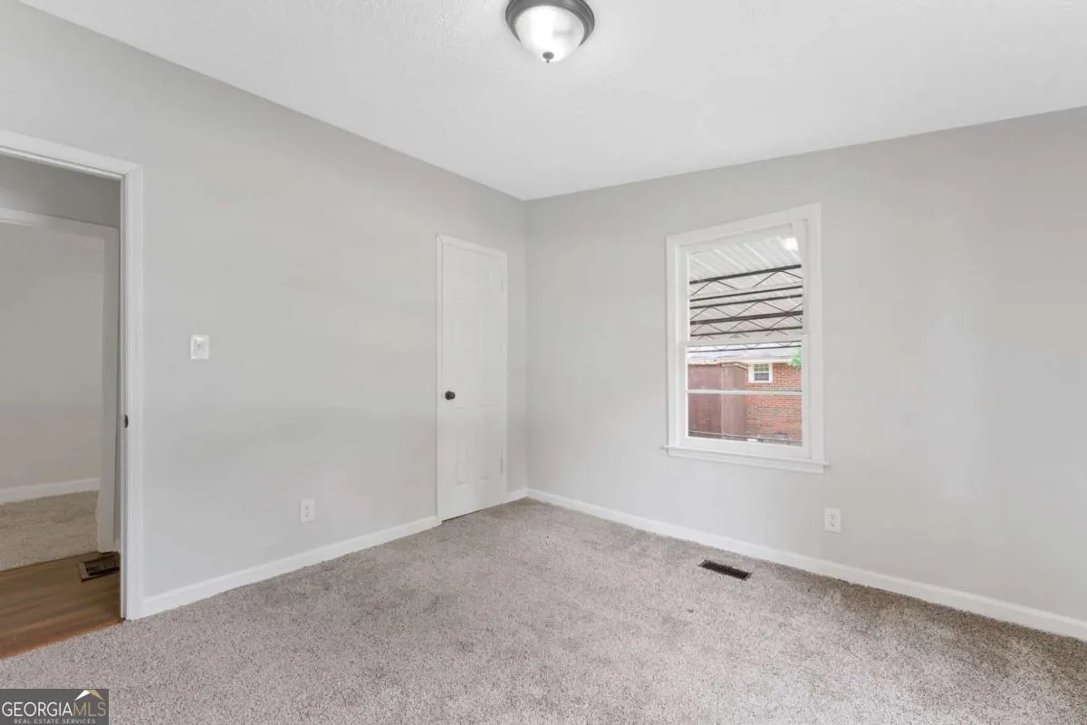 119 Mcbee St — photo 9 of 30