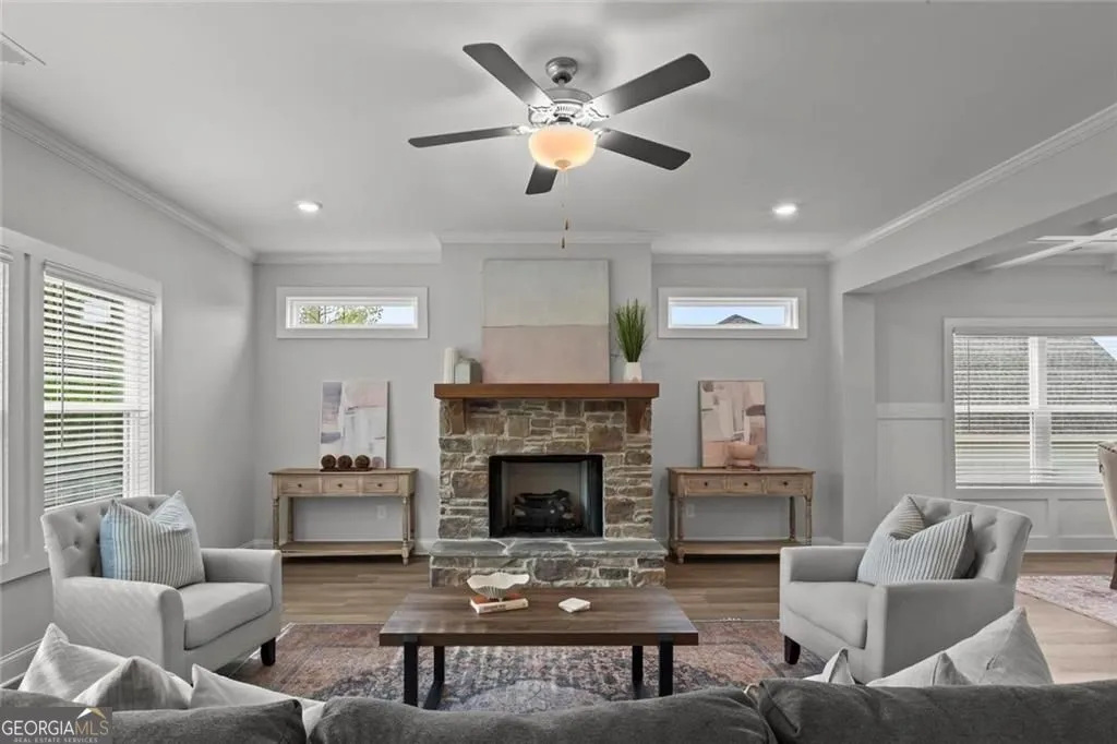 90 Riverwalk Manor Dr — photo 5 of 39