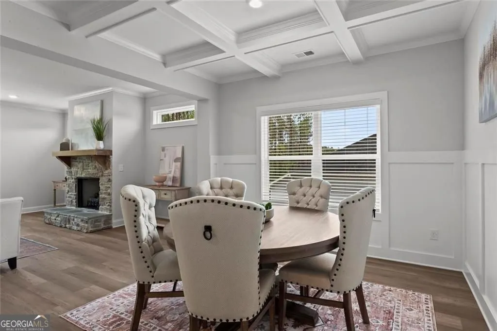 90 Riverwalk Manor Dr — photo 3 of 39