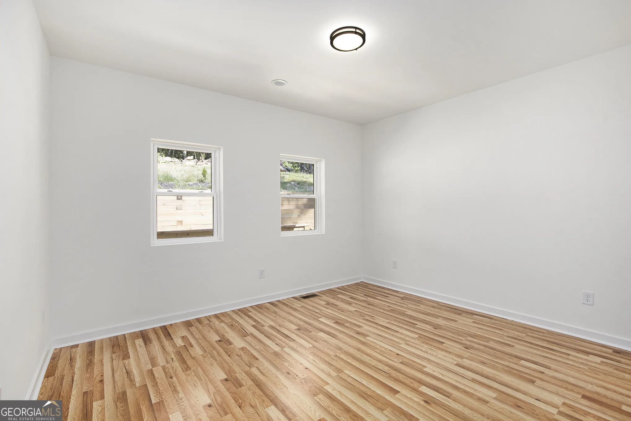 3220 Sweetbriar Dr — photo 10 of 30