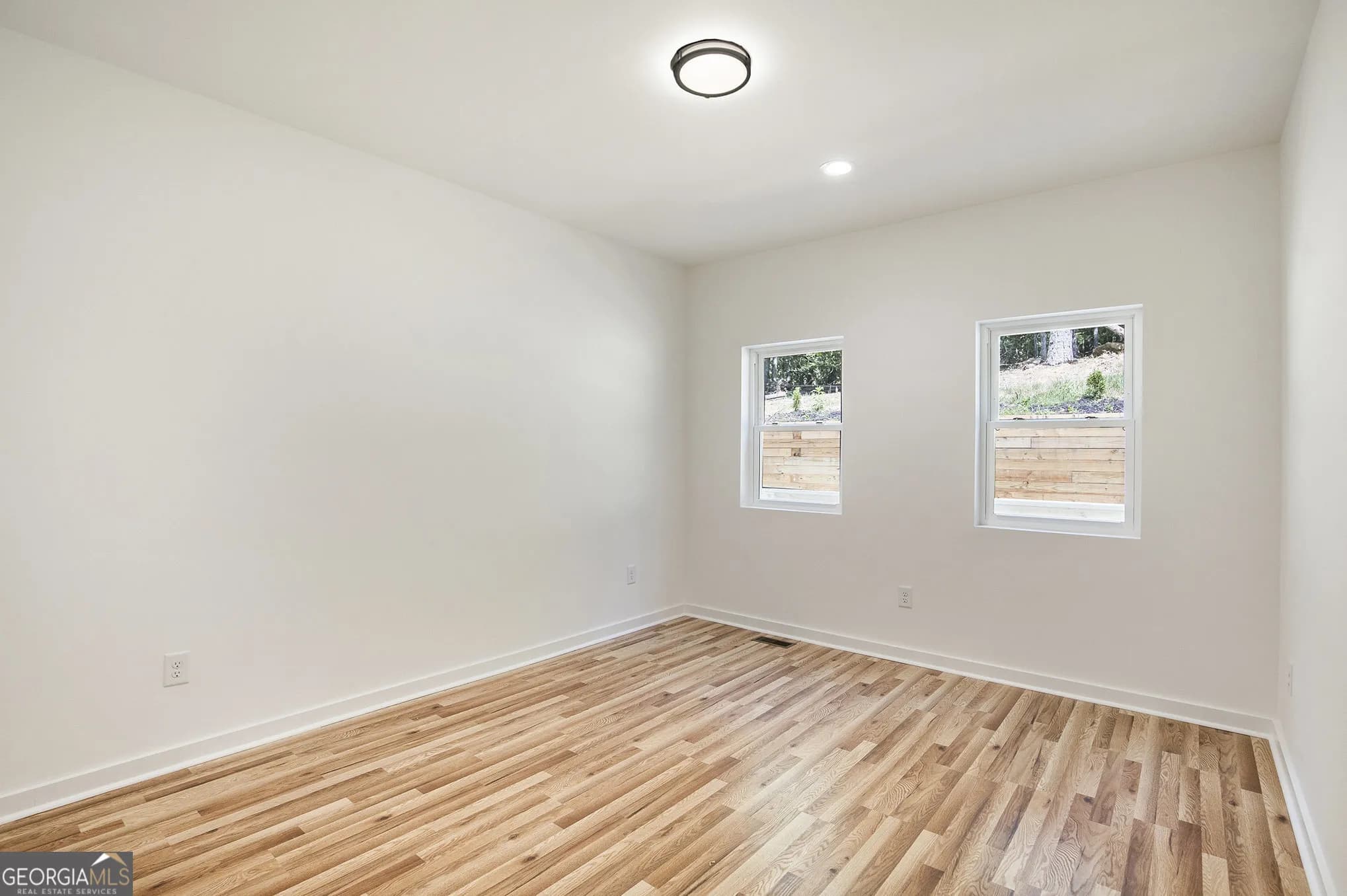 3220 Sweetbriar Dr — photo 8 of 30