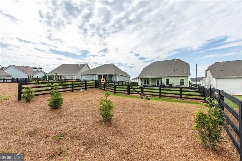 98 Heritage Pointe Dr — photo 4 of 48