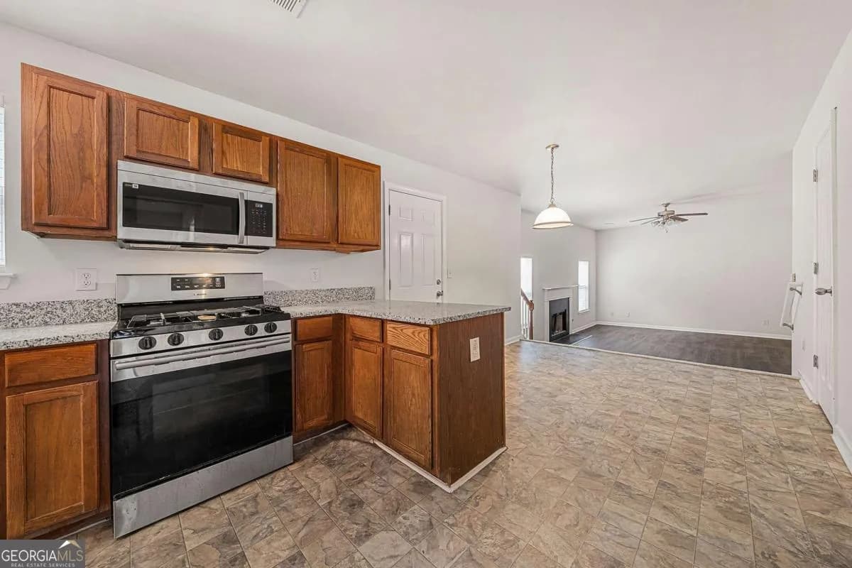 3161 Berthas Overlook — photo 5 of 36