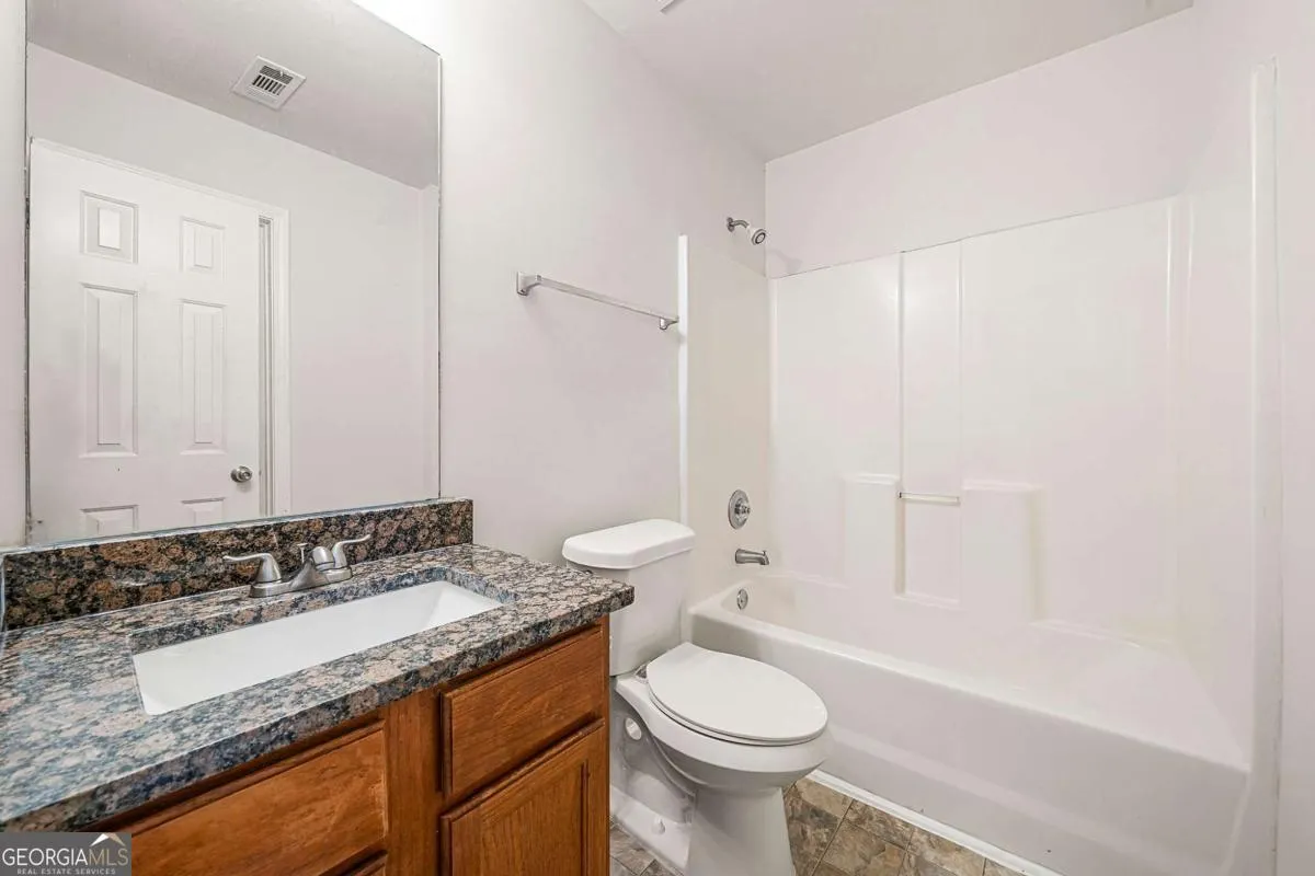 3161 Berthas Overlook — photo 4 of 36