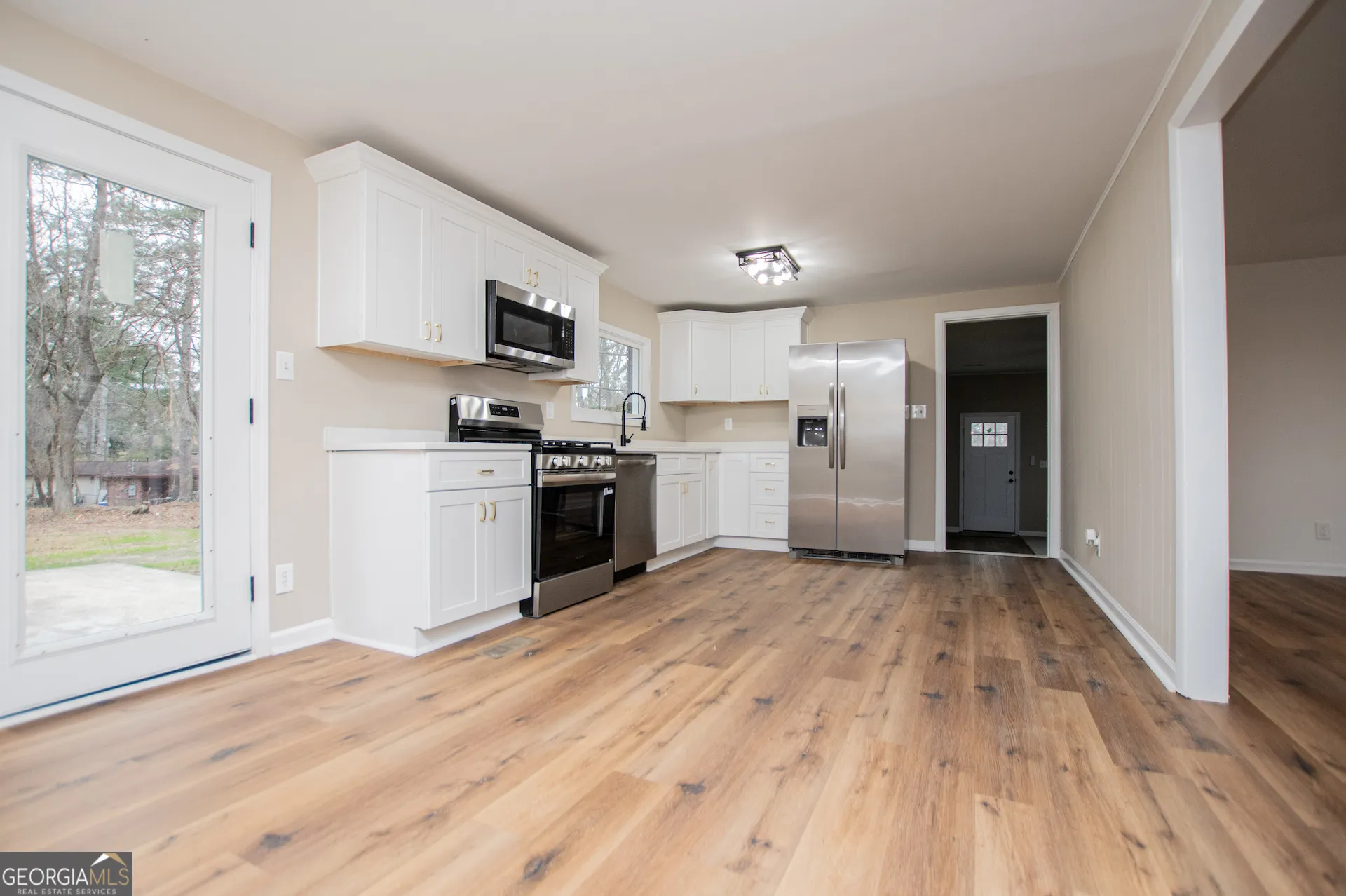 757 N Burnt Hickory Rd — photo 4 of 50