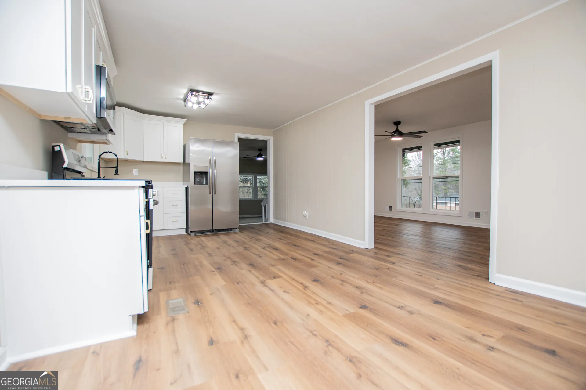 757 N Burnt Hickory Rd — photo 3 of 50