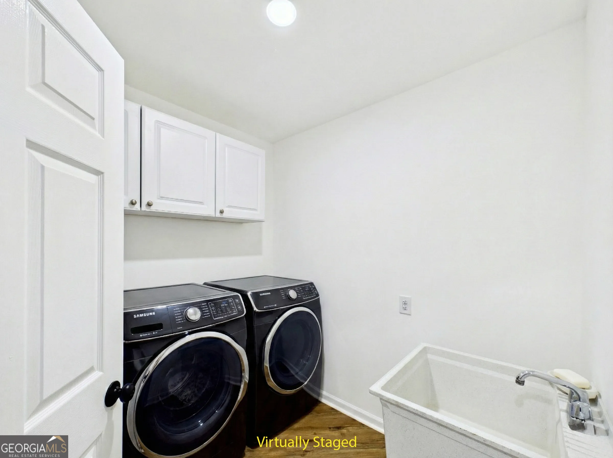 5302 Greenway Dr — photo 16 of 81