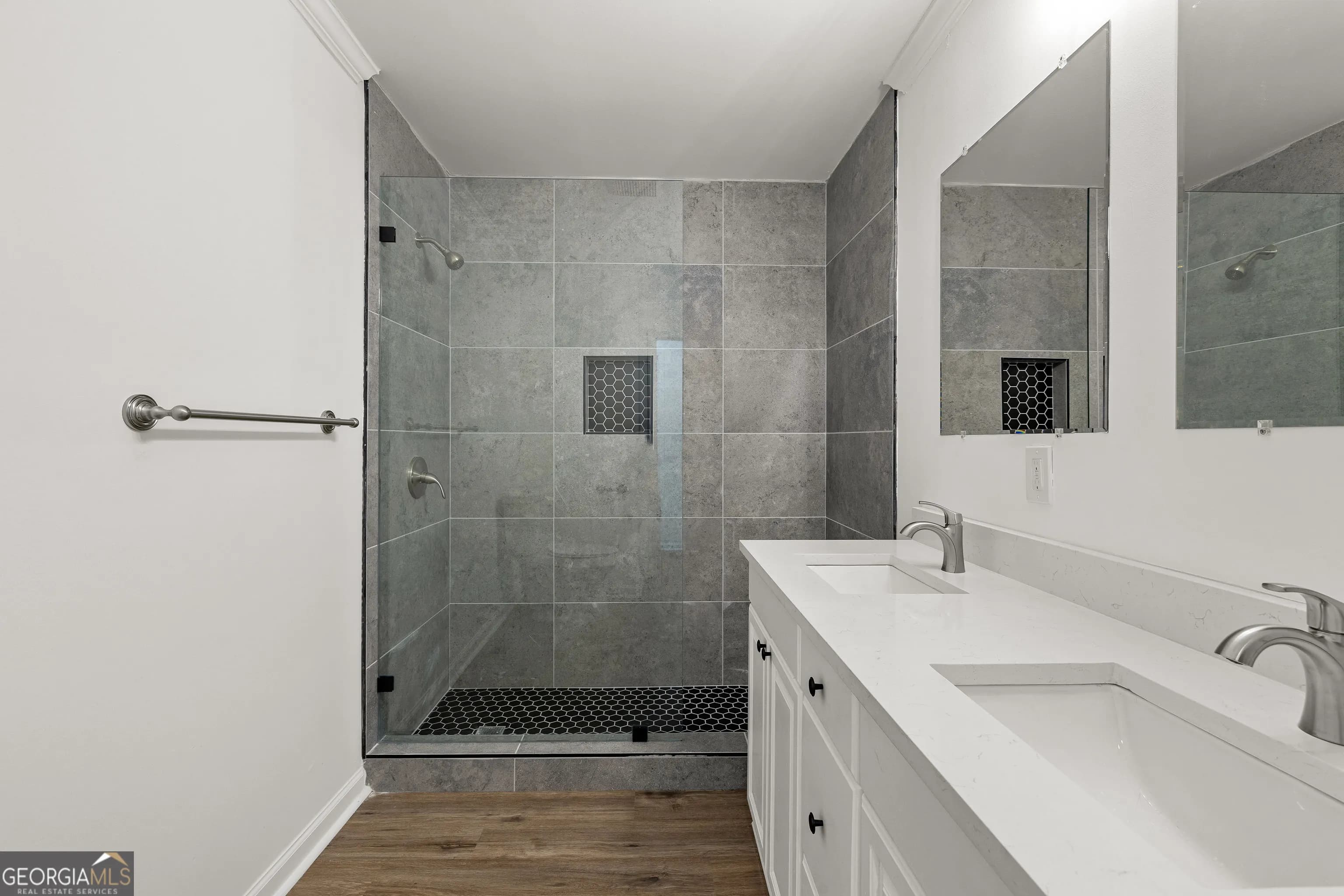 5302 Greenway Dr — photo 21 of 81