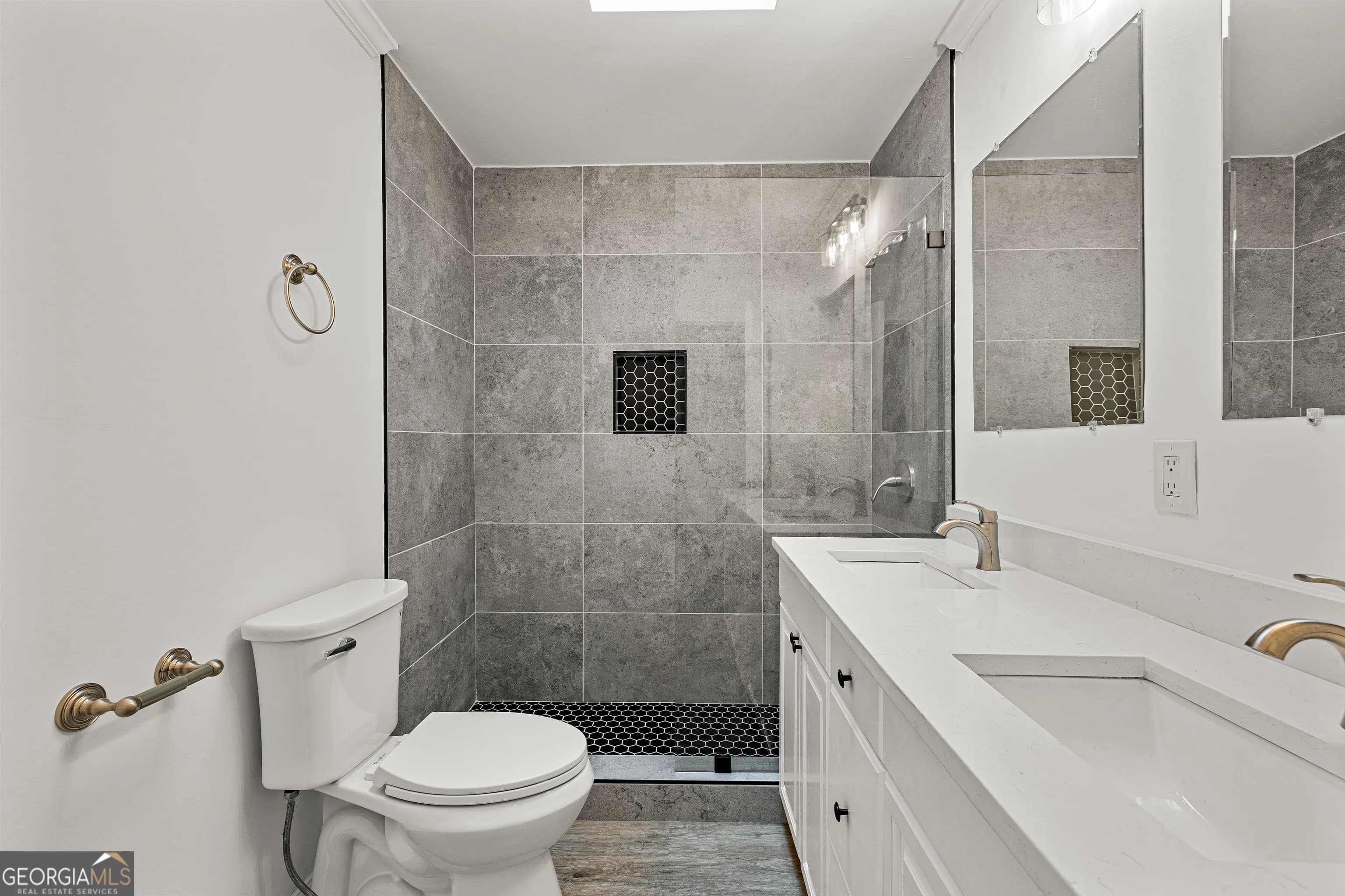 5302 Greenway Dr — photo 43 of 81