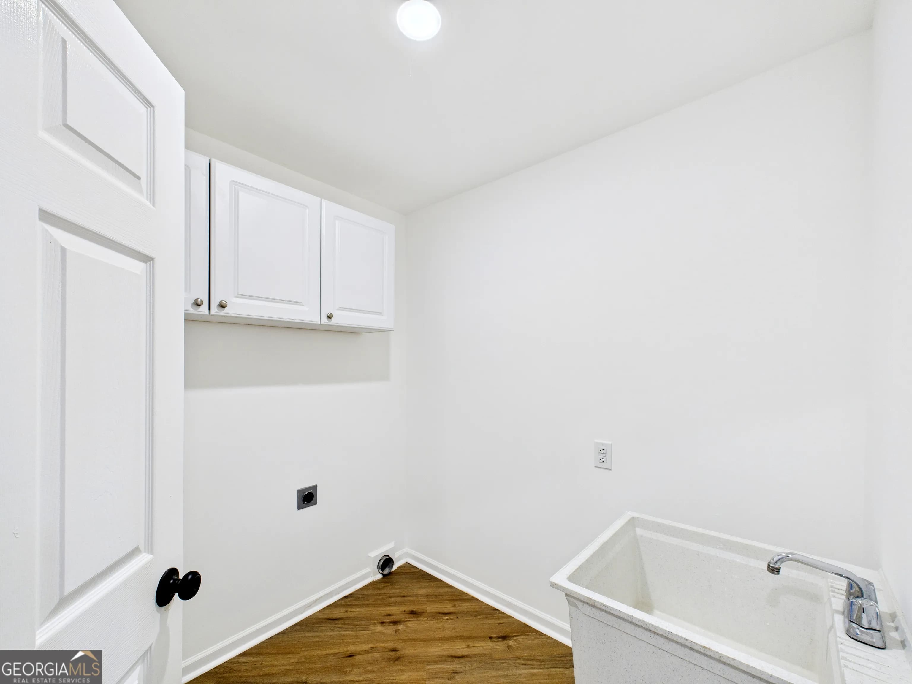 5302 Greenway Dr — photo 17 of 81