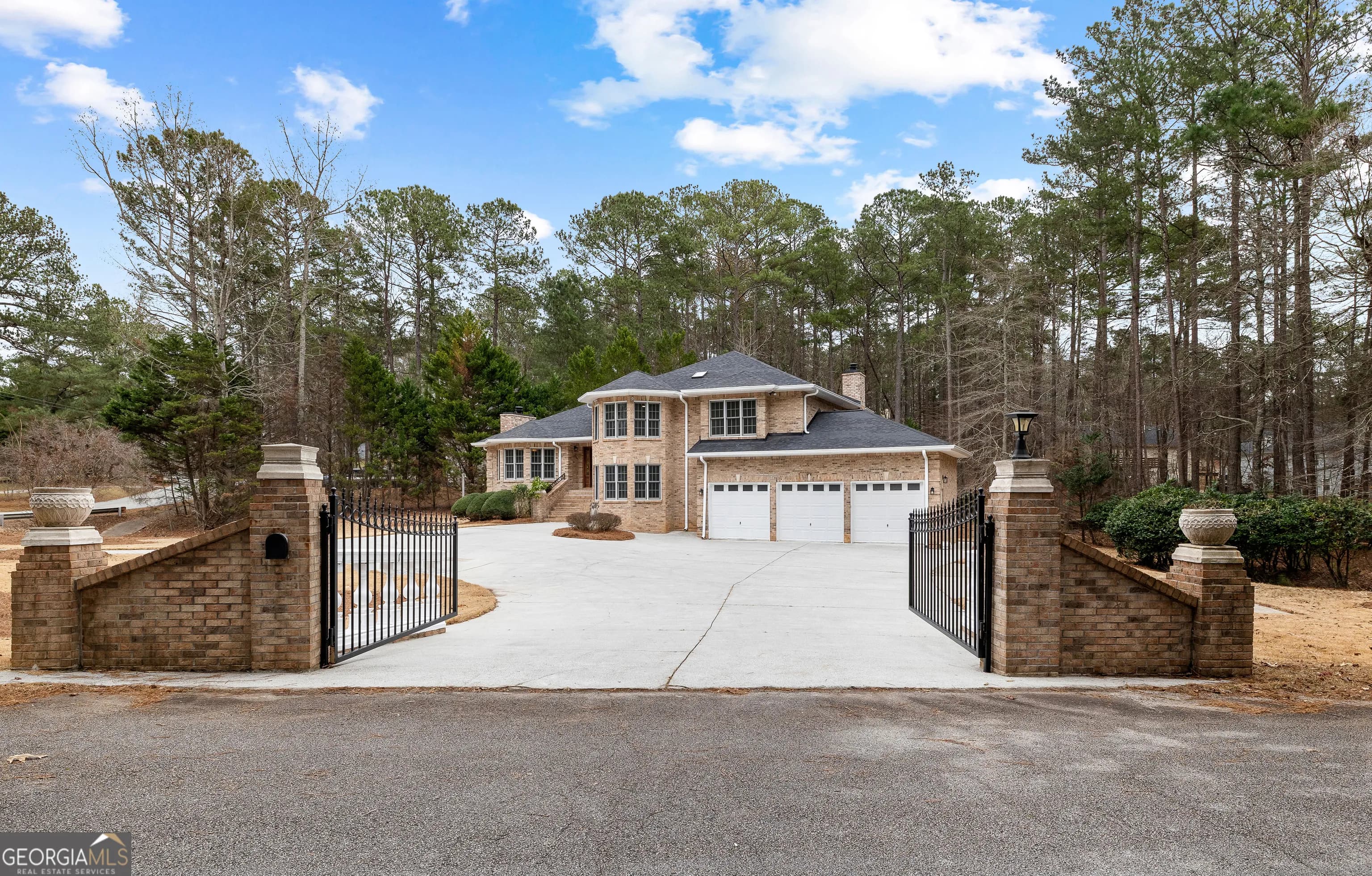 5302 Greenway Dr — photo 13 of 81