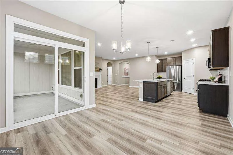 168 Balsam Dr — photo 4 of 25