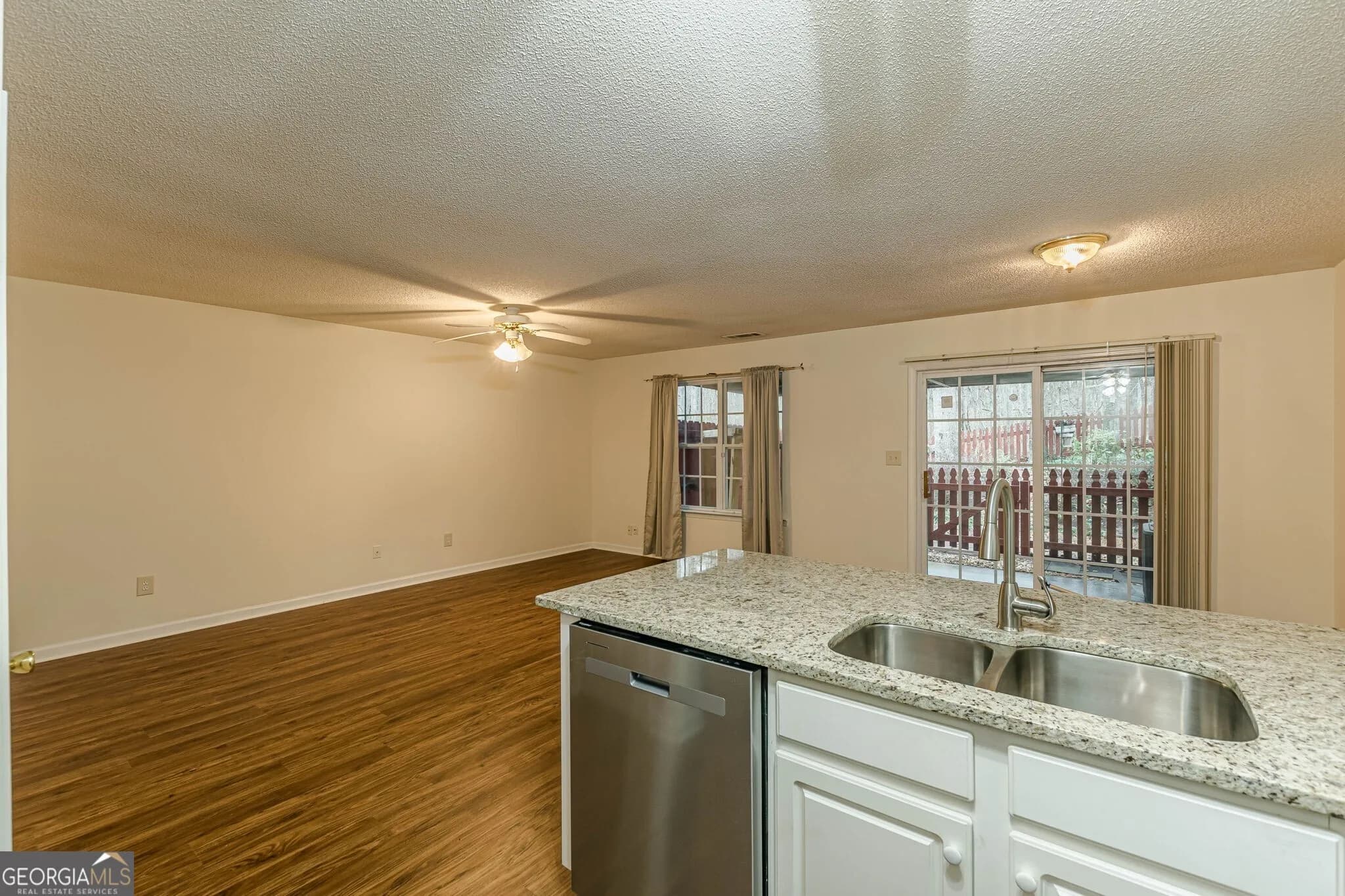 137 Venture Path — photo 10 of 49