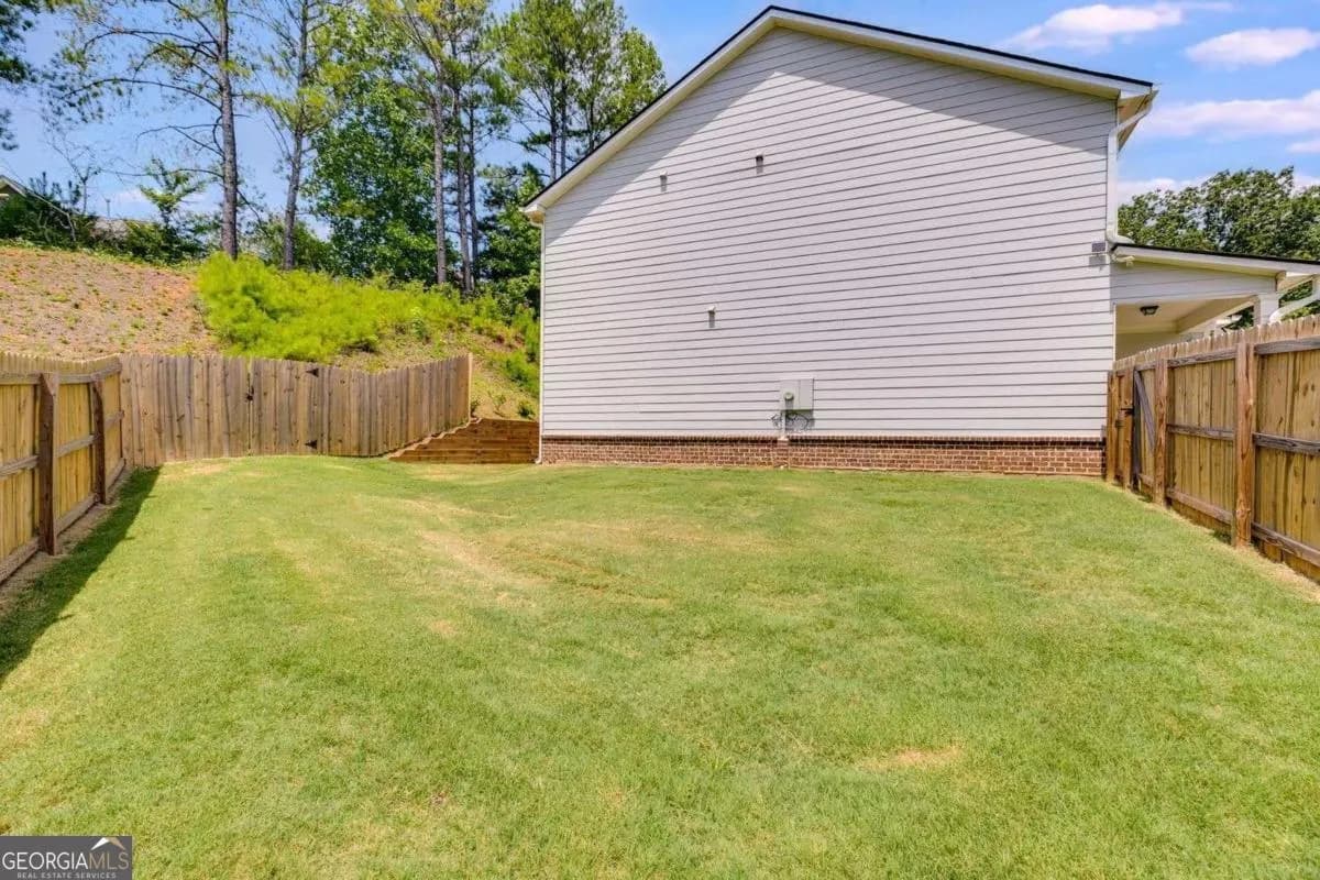 1018 Nandina Ct — photo 7 of 23