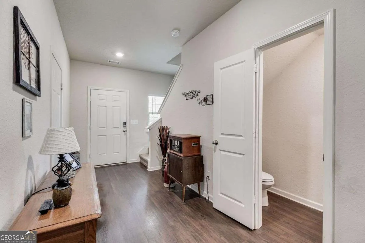 1018 Nandina Ct — photo 9 of 23