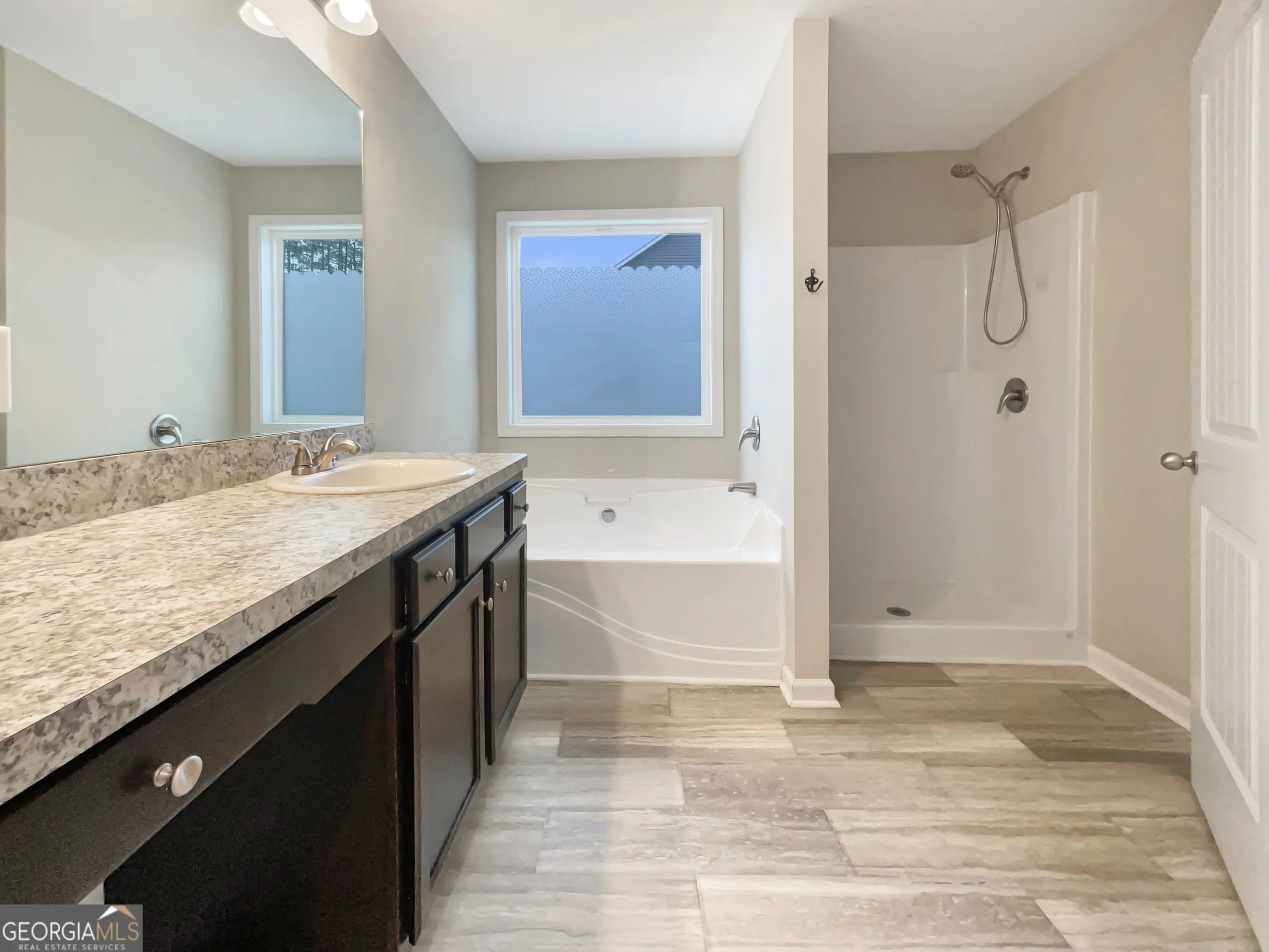 232 Cynthia Ct — photo 9 of 21