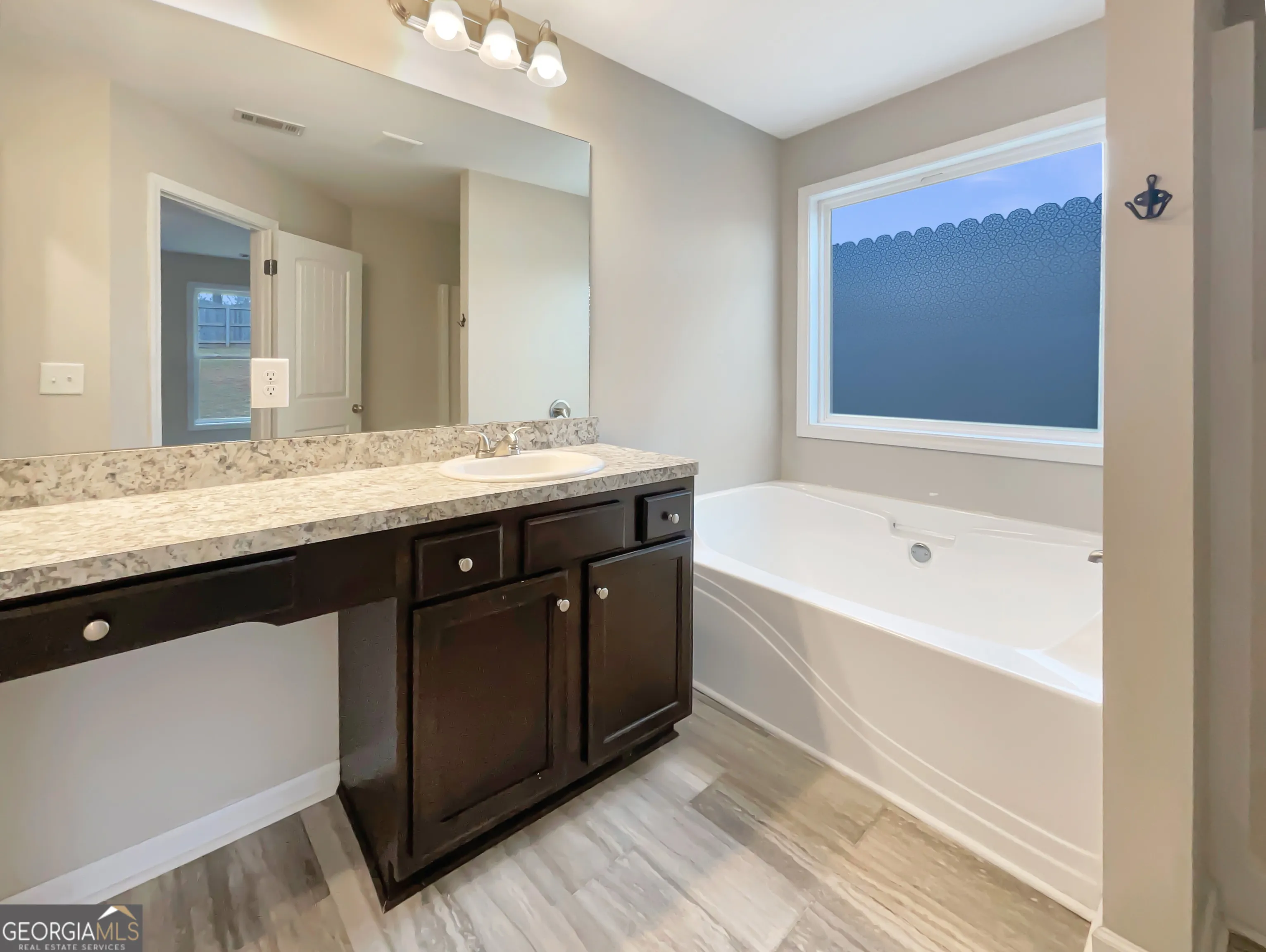 232 Cynthia Ct — photo 8 of 21