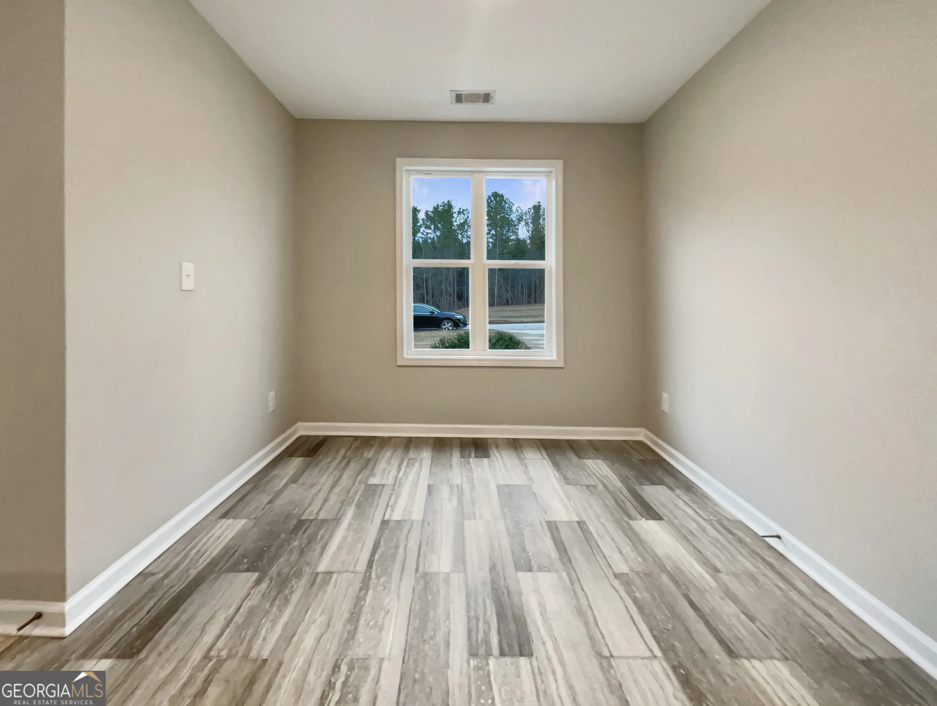 232 Cynthia Ct — photo 4 of 21