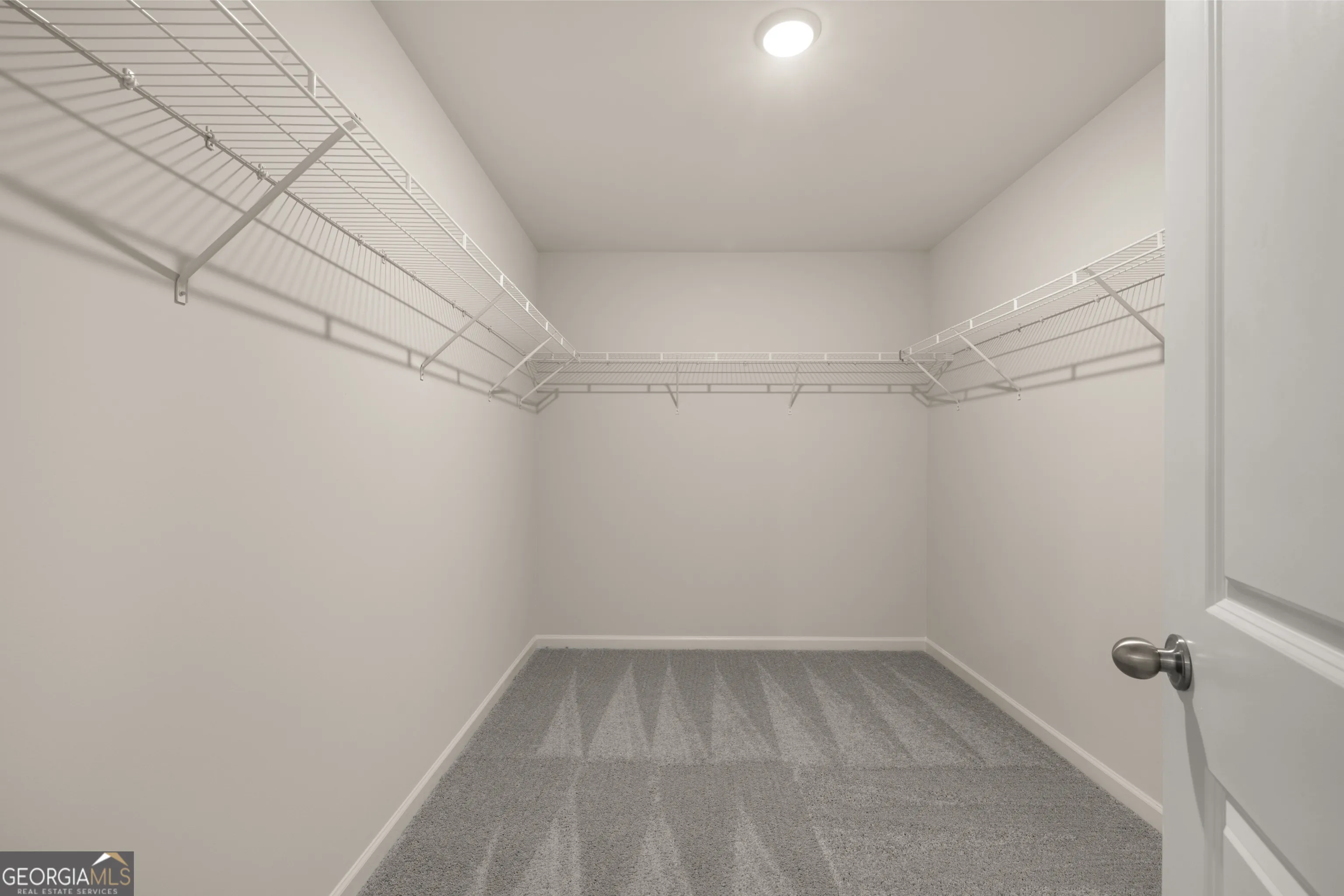 1042 Merritt Dr — photo 4 of 24