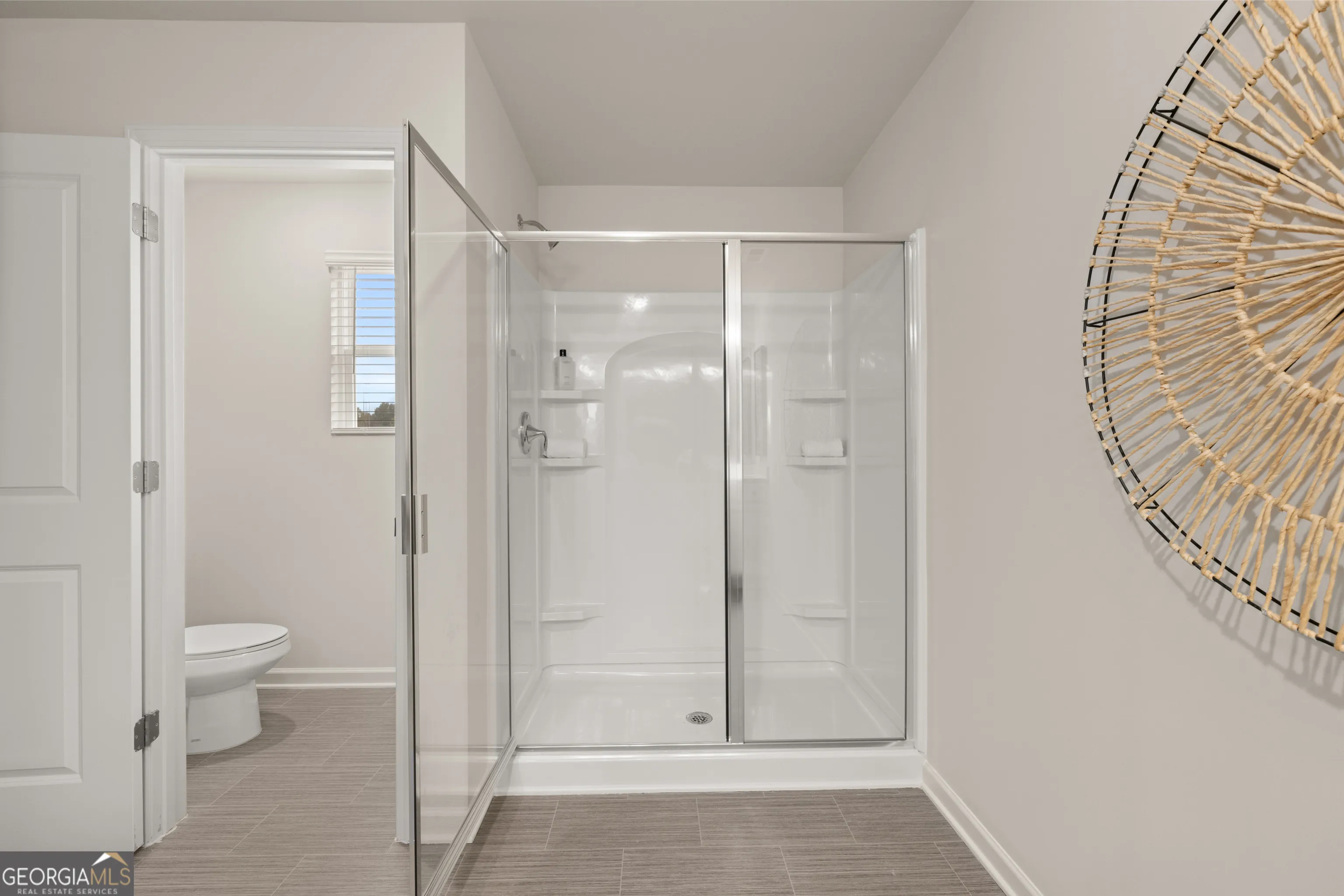 1042 Merritt Dr — photo 5 of 24
