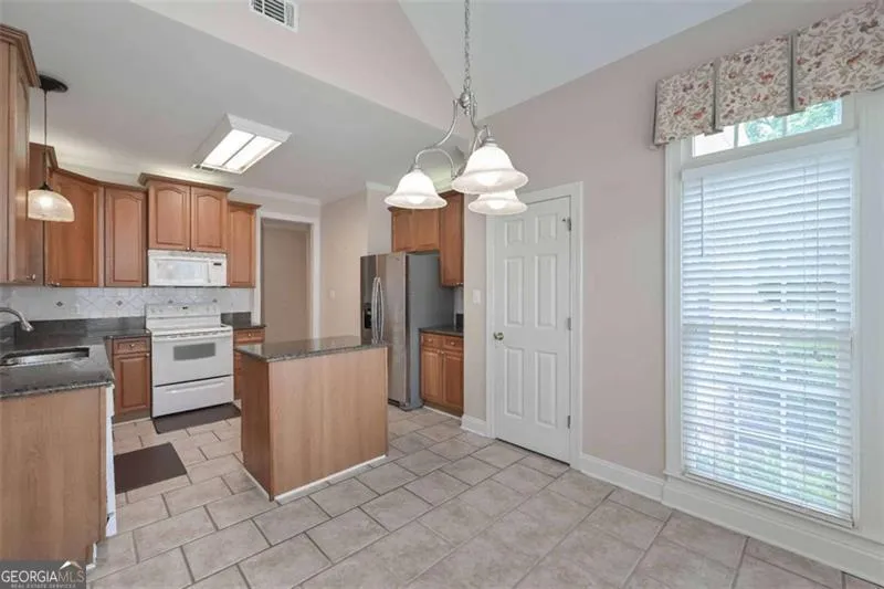 1239 Brentwood Ct — photo 5 of 41