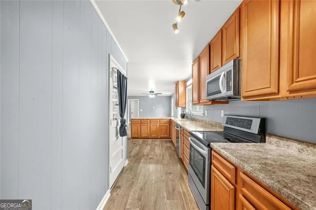 6428 Melrose Dr — photo 39 of 42
