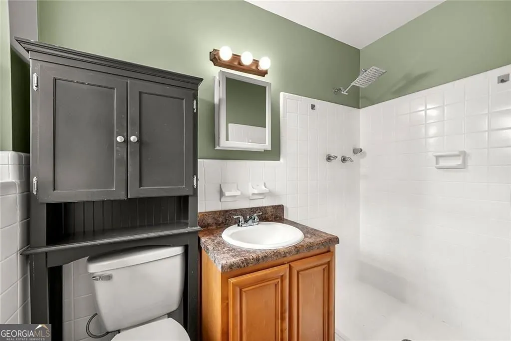 6428 Melrose Dr — photo 9 of 42