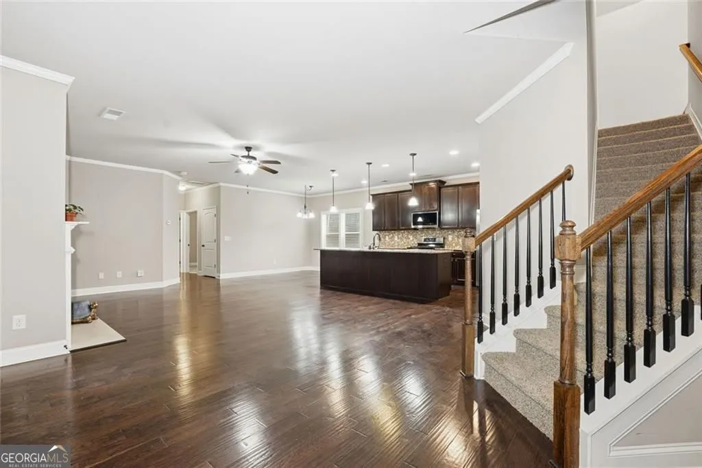 163 Hawthorne Ridge Cir — photo 4 of 53