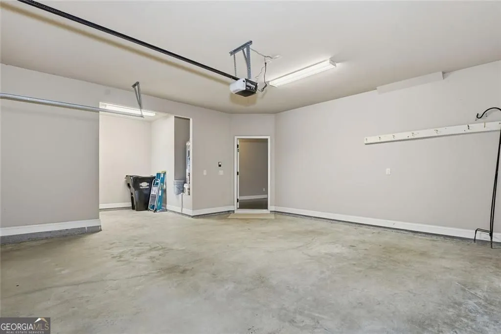 163 Hawthorne Ridge Cir — photo 3 of 53