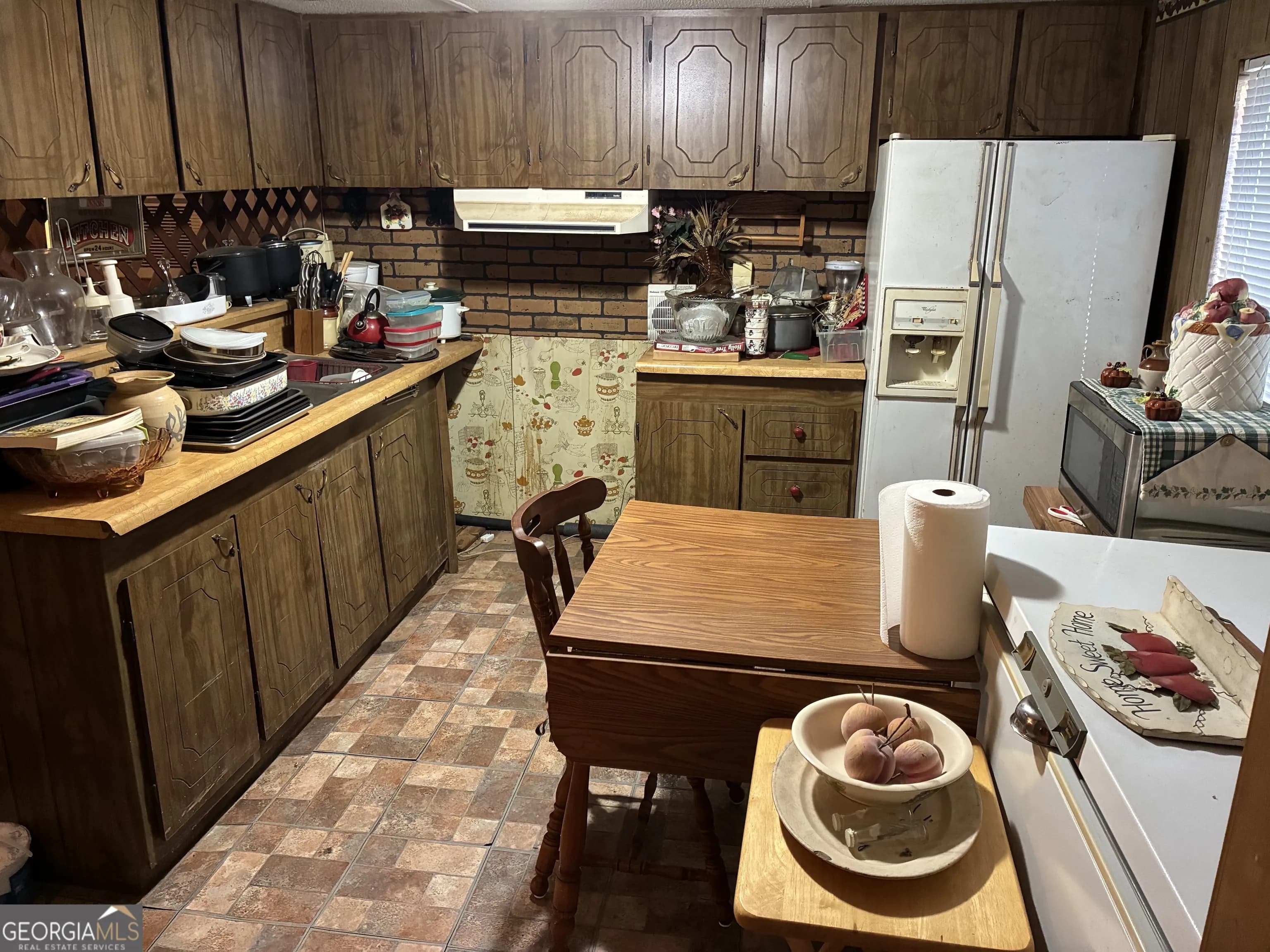 208 Manors Mill Rd — photo 3 of 26