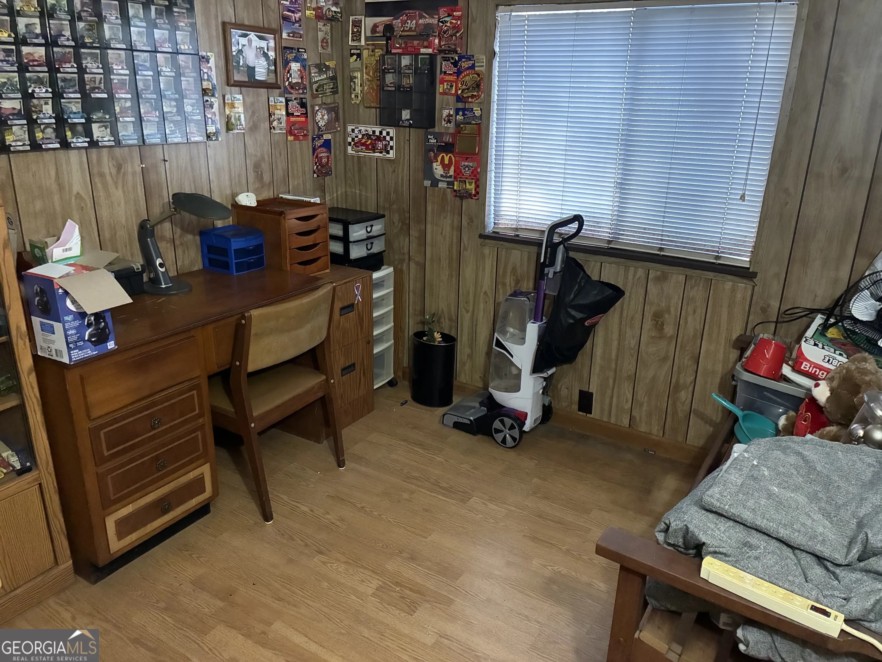 208 Manors Mill Rd — photo 4 of 26