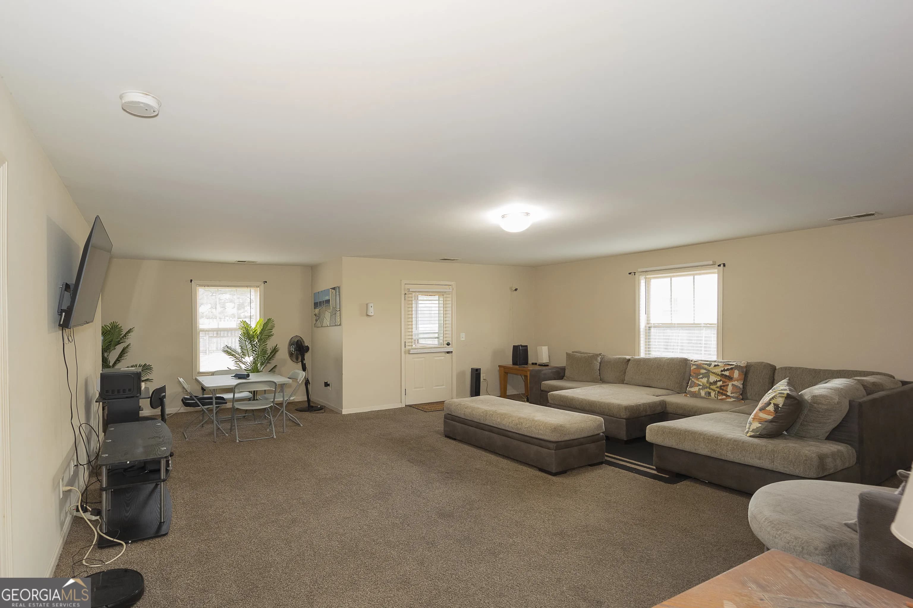 1066 Mcduffie Cir — photo 33 of 55