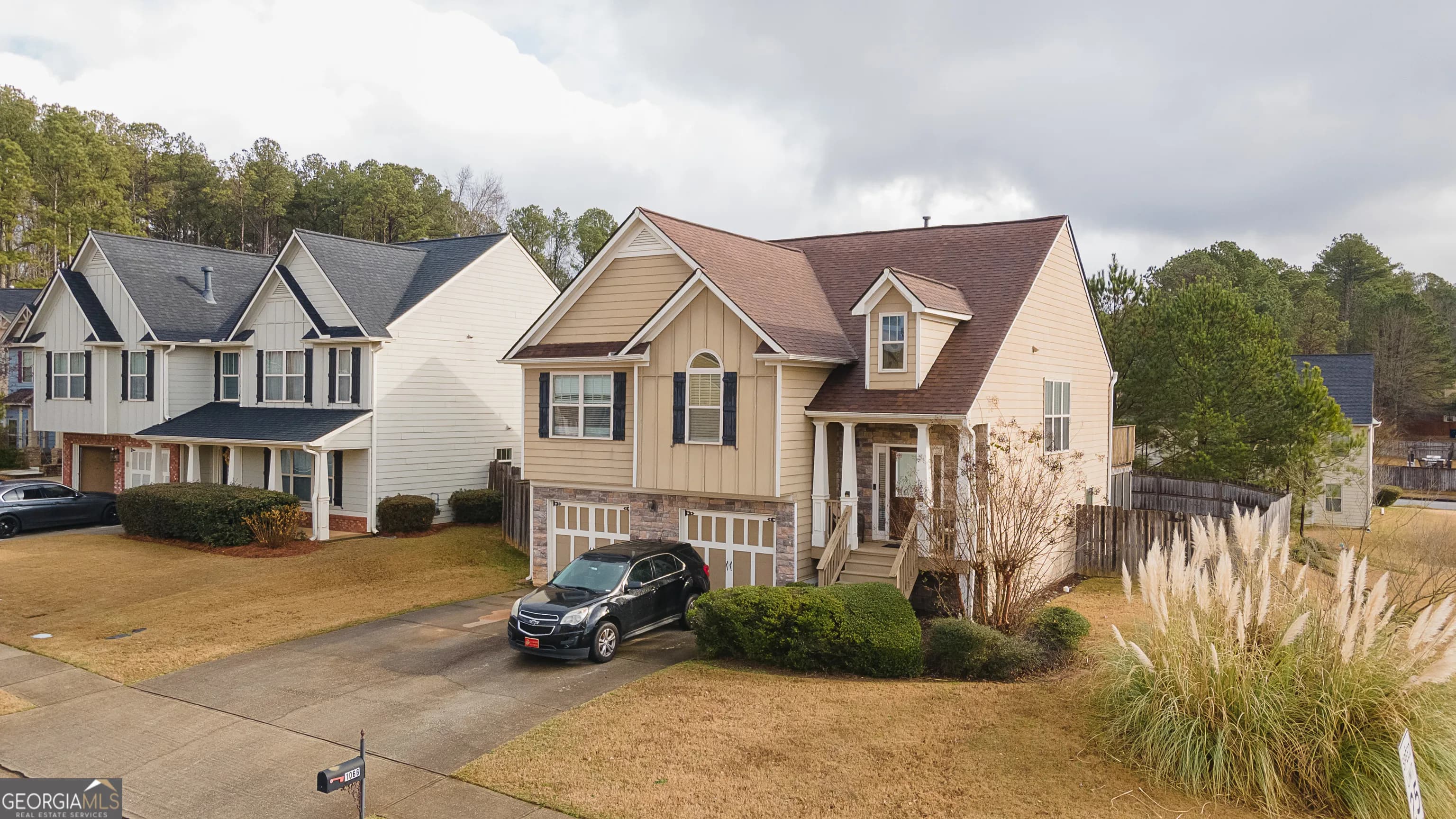 1066 Mcduffie Cir — photo 13 of 55