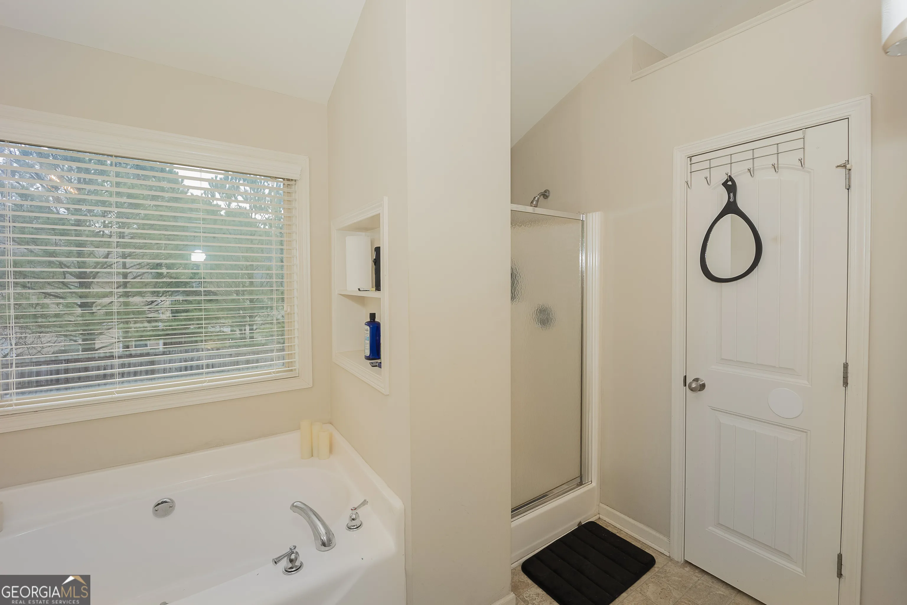 1066 Mcduffie Cir — photo 15 of 55