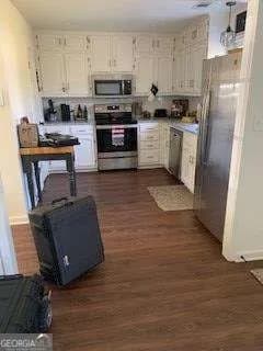320 W Avenue — photo 7 of 7