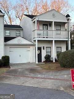 320 W Avenue, Carrollton
