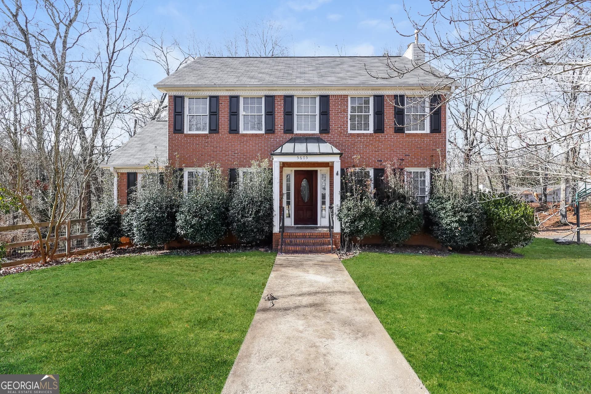 5675 Stewart Woods Dr, Douglasville