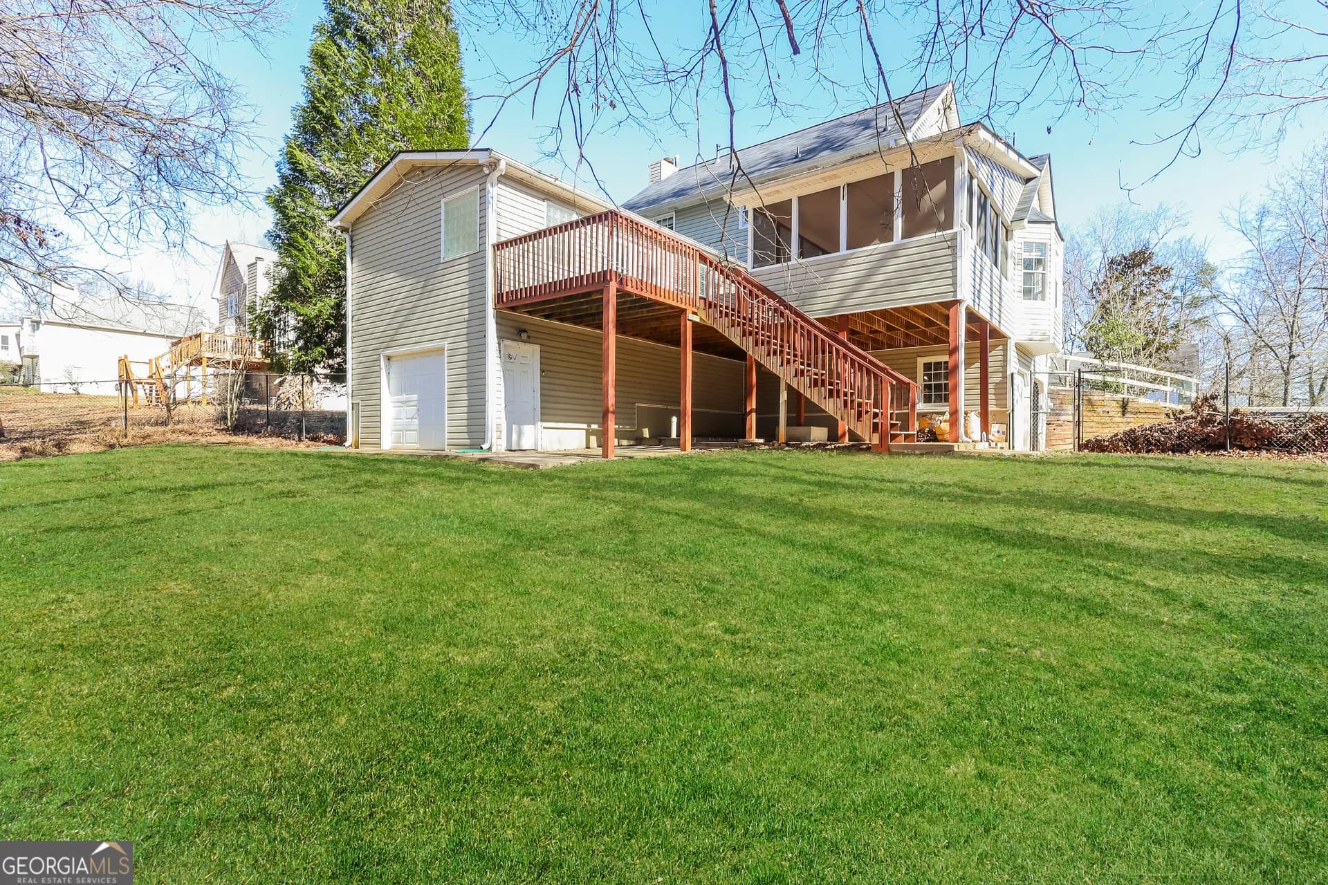 5675 Stewart Woods Dr — photo 11 of 23