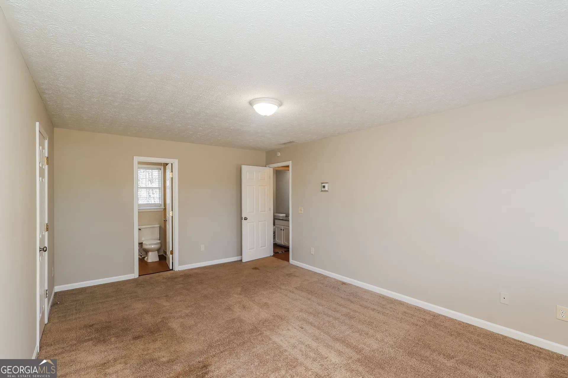 5675 Stewart Woods Dr — photo 6 of 23