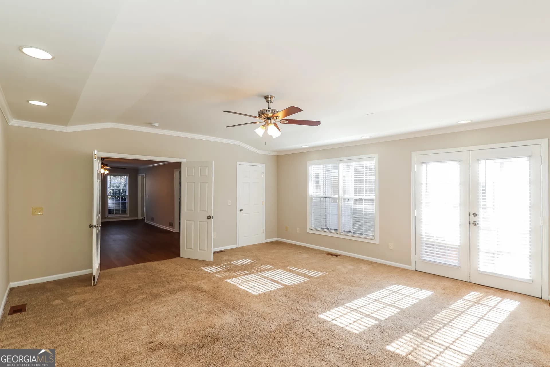 5675 Stewart Woods Dr — photo 3 of 23