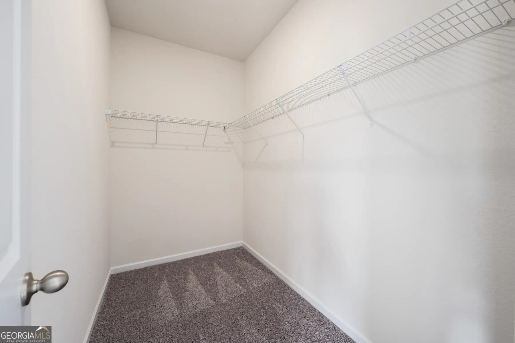 662 Mackenzie Cv — photo 3 of 13