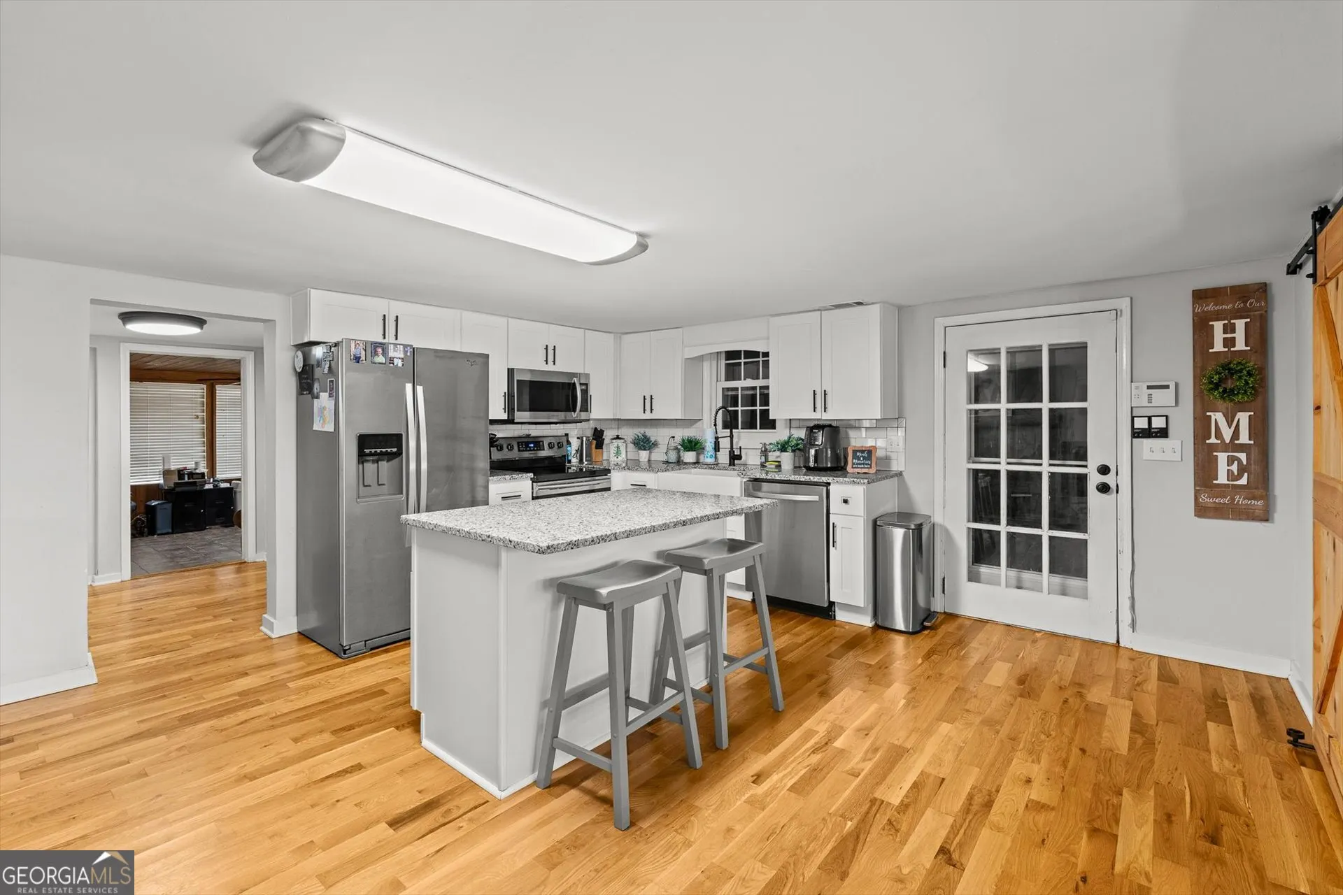 333 Davis Rd — photo 7 of 65