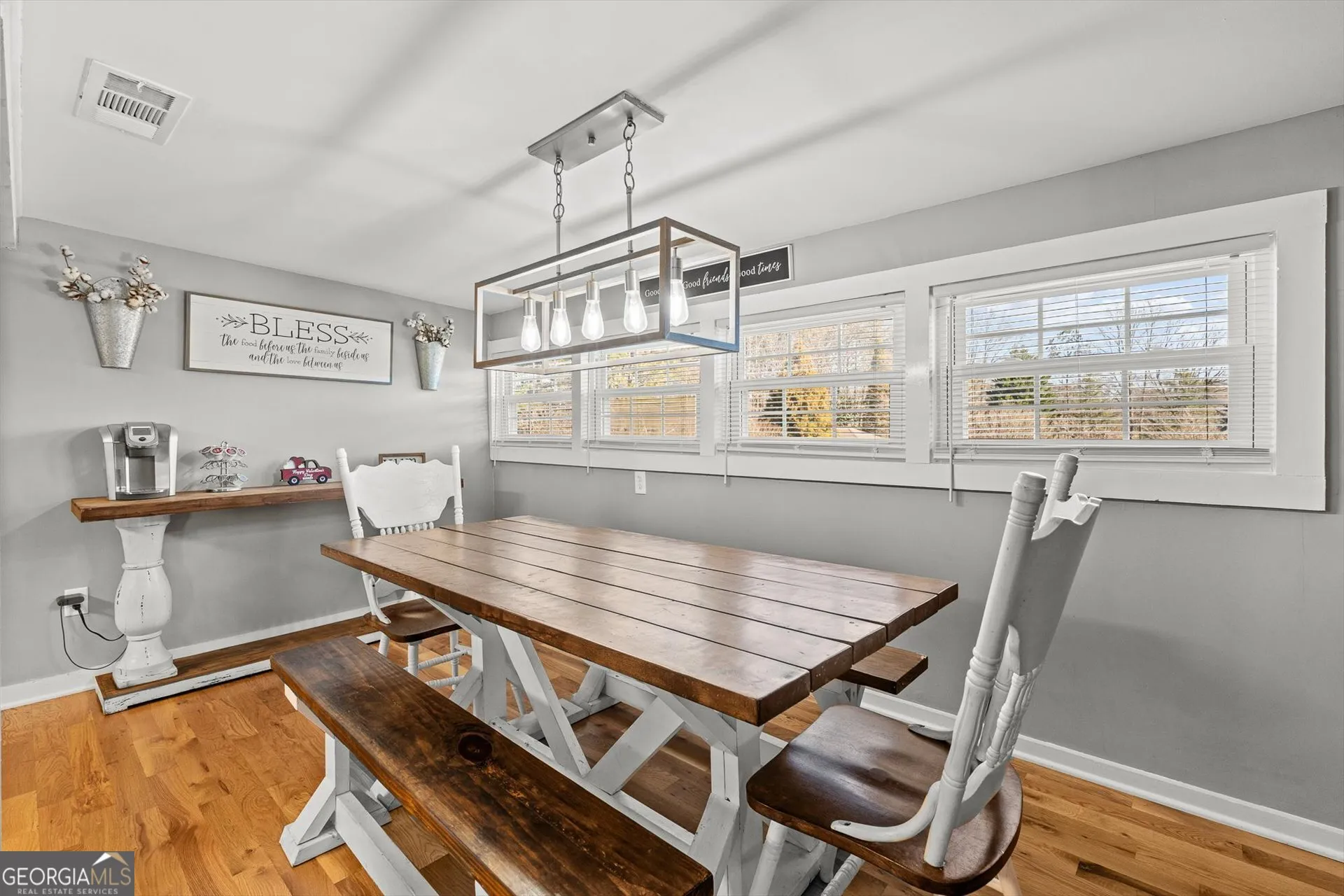 333 Davis Rd — photo 11 of 65