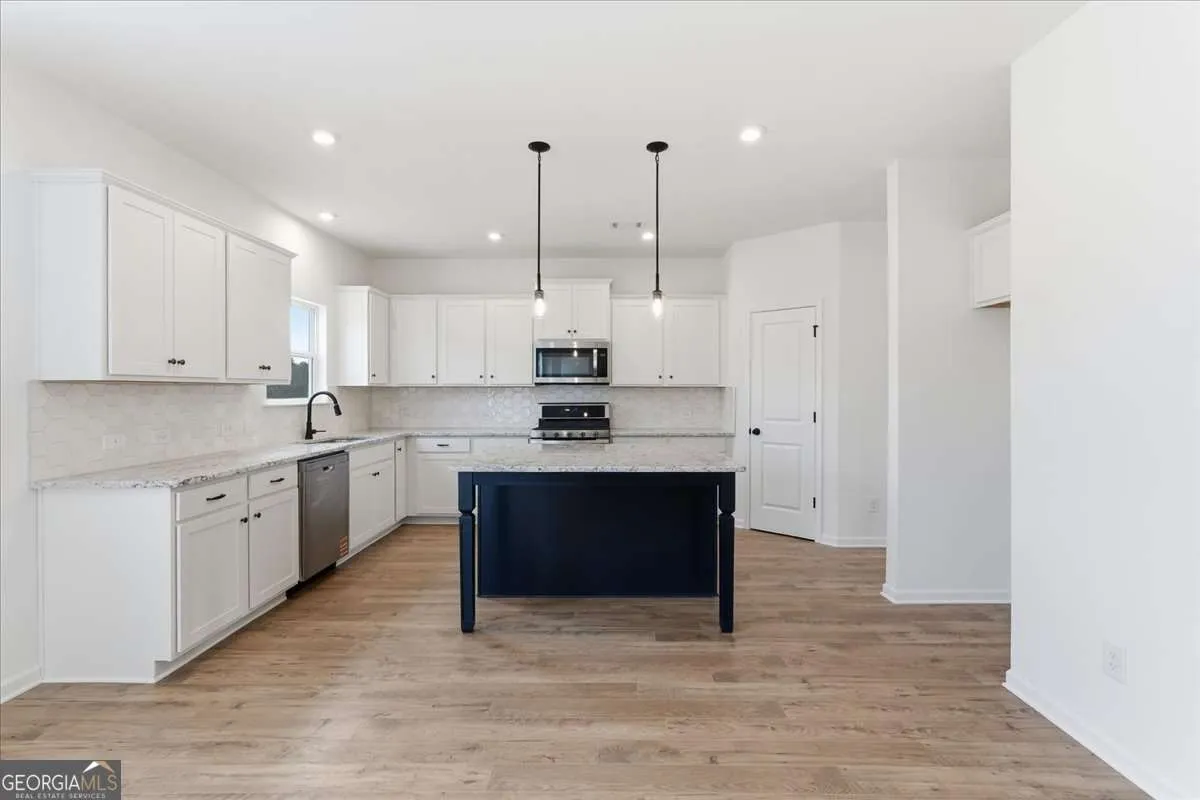 4170 Chapel Hill Reserve — photo 9 of 42