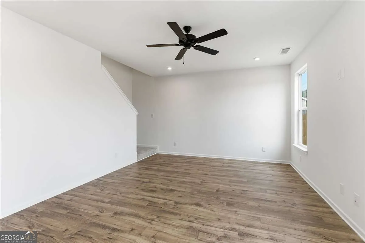 4170 Chapel Hill Reserve — photo 4 of 42