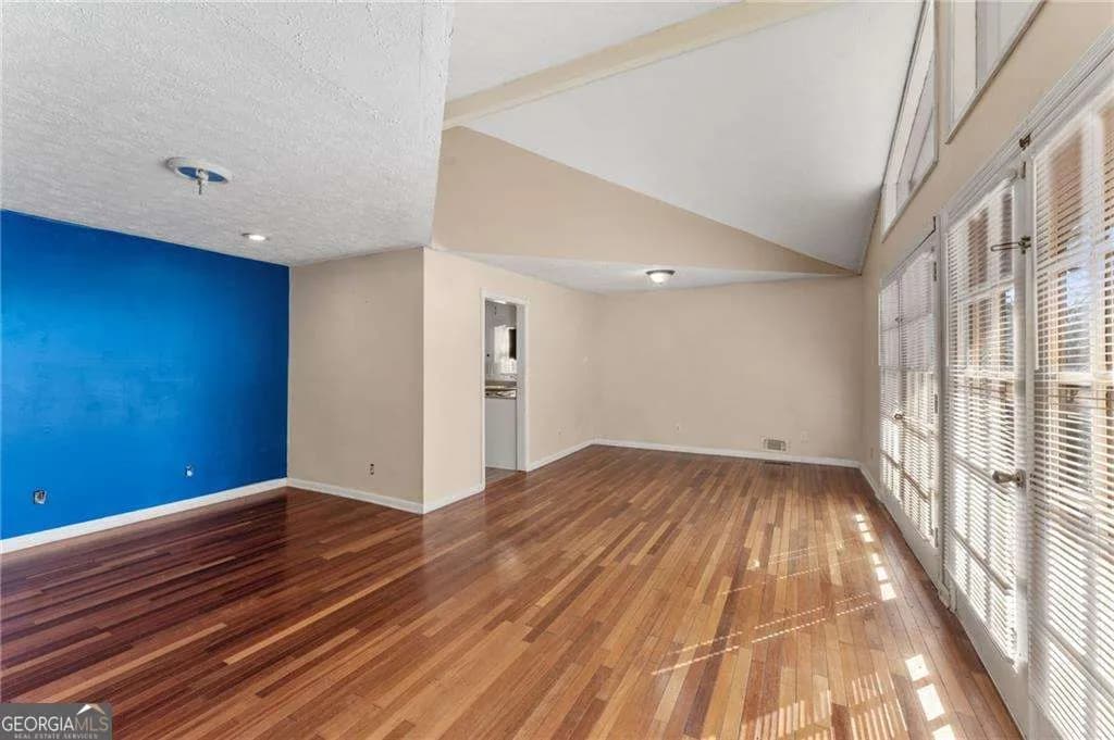 6140 Michelle Ln — photo 4 of 27