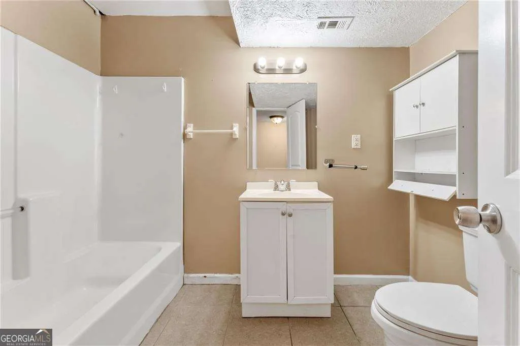 6140 Michelle Ln — photo 16 of 27