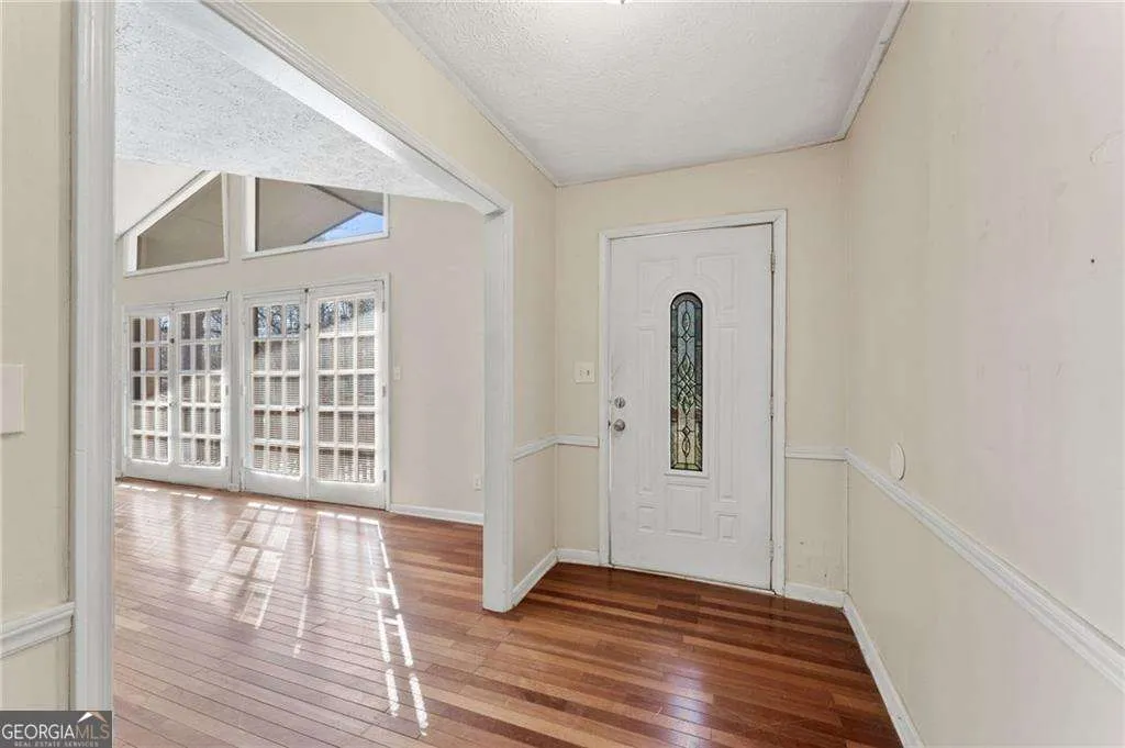 6140 Michelle Ln — photo 13 of 27