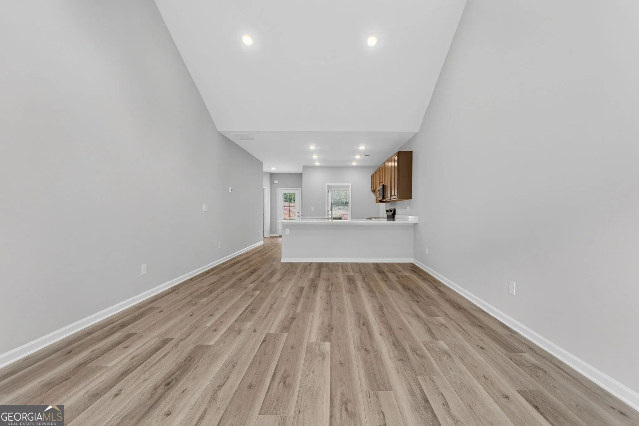 207 Riverview Rd — photo 6 of 38